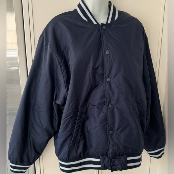 Aritzia Stadium Jacket - Picture 2 of 4
